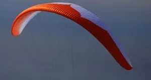 Voile de compétition Ozone Enzo de haute technologie