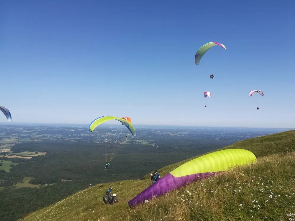 Baptême de l'air en parapente au Puy-de-Dôme