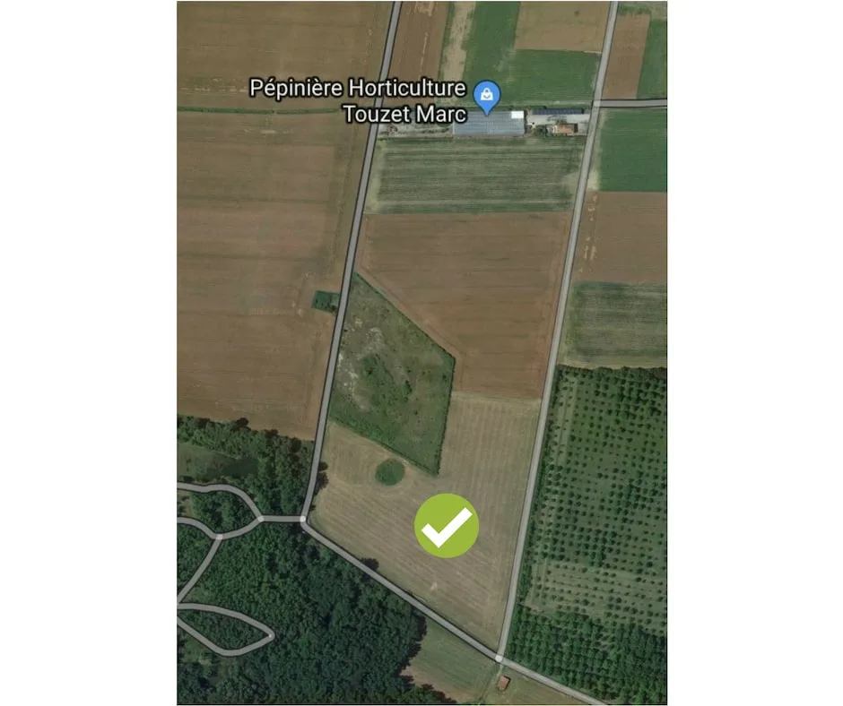Grand terrain plat de Mirefleurs parapente